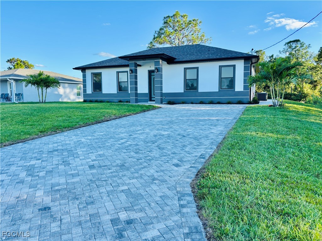 4 bed home in Lehigh Acres