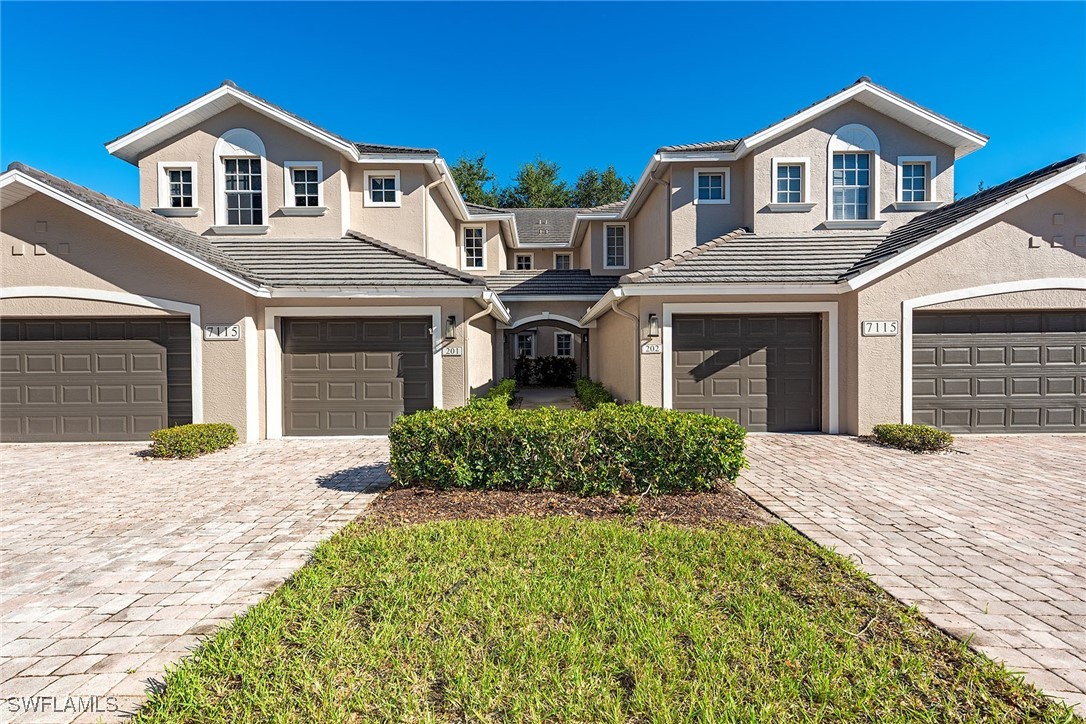 3 bed home in Naples