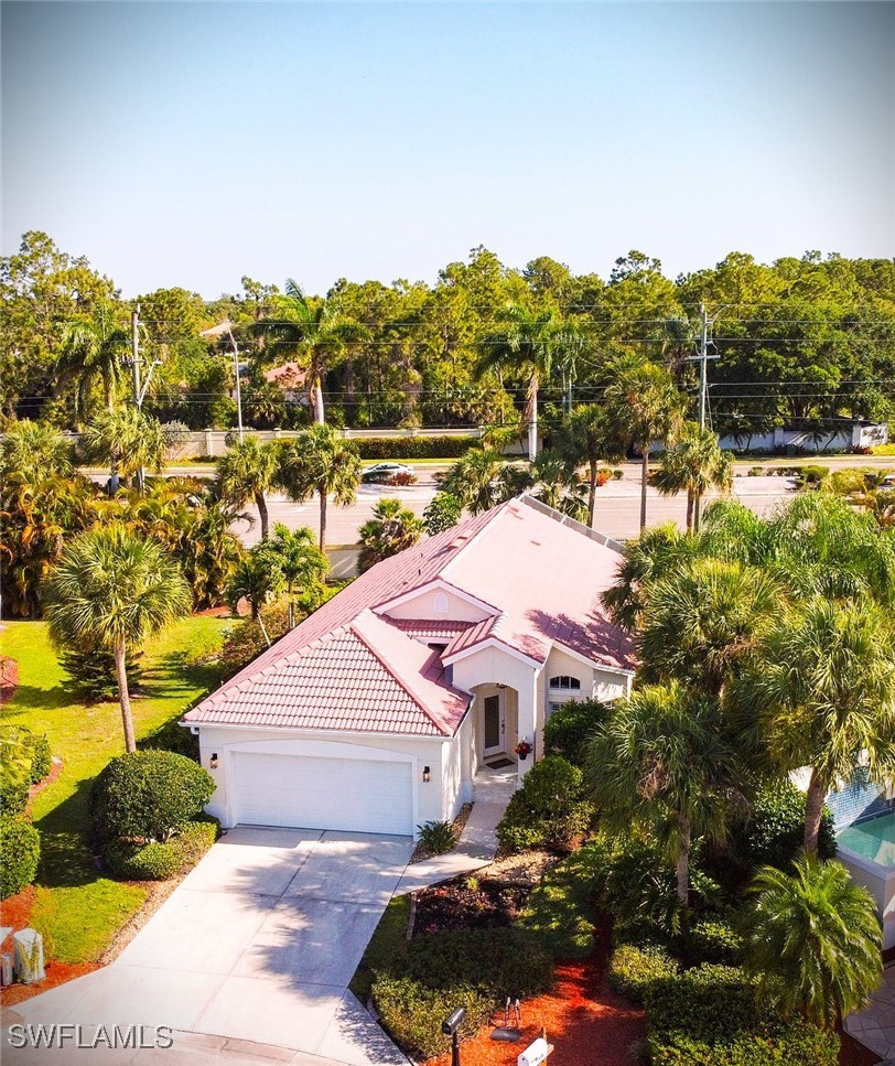 2 bed home in Naples