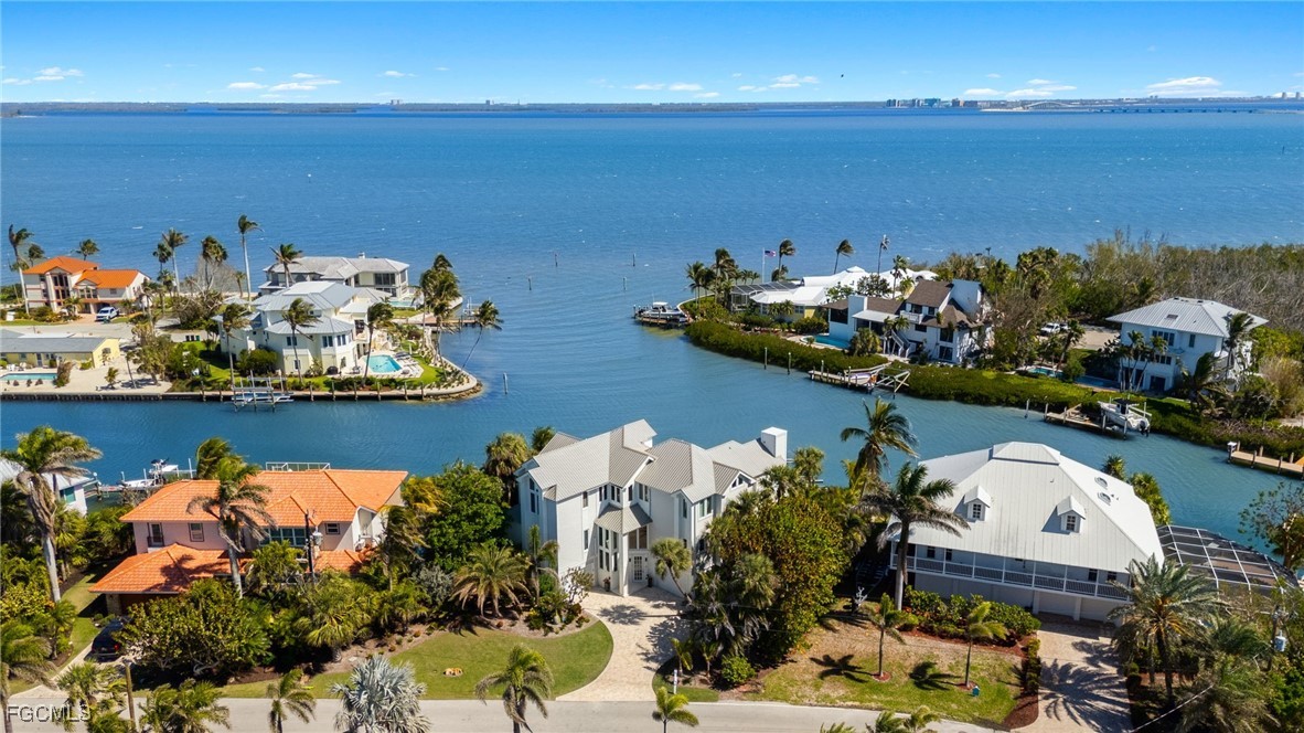 4 bed home in Sanibel