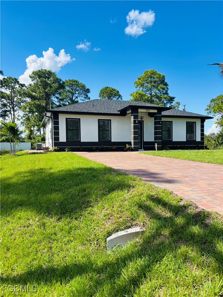 4 bed home in Lehigh Acres