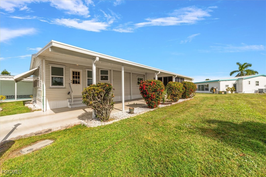2 bed home in Fort Myers