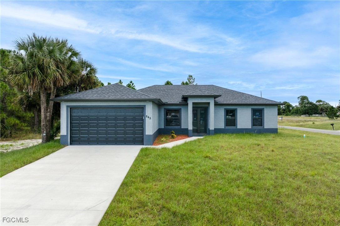 3 bed home in Lehigh Acres