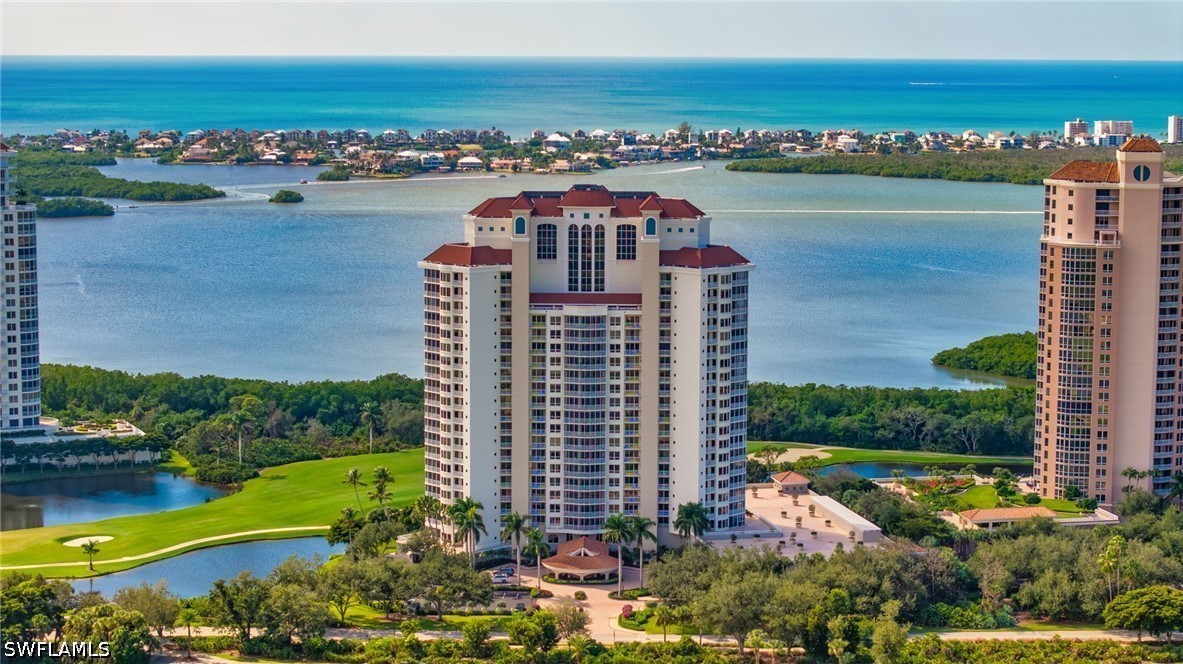 2 bed home in Bonita Springs