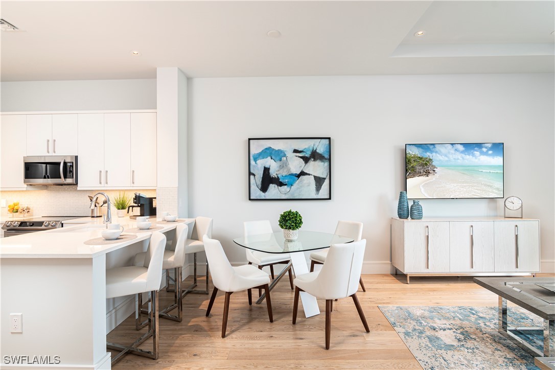 2 bed home in Naples