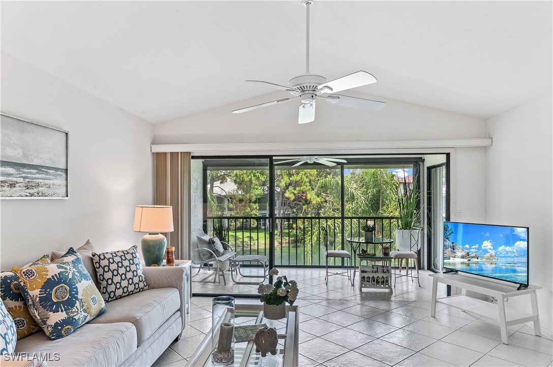2 bed home in Naples