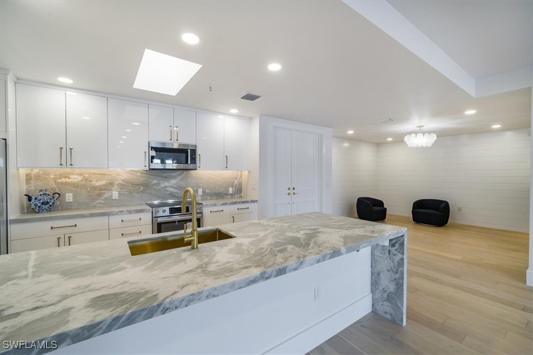 2 bed home in Naples