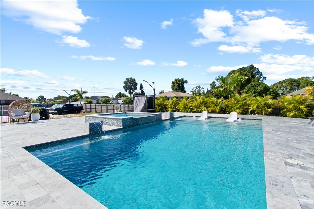 3 bed home in Lehigh Acres