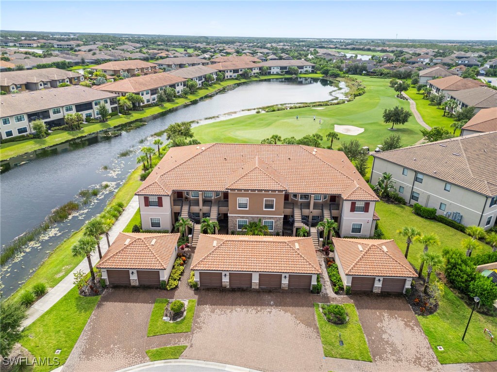 2 bed home in Naples