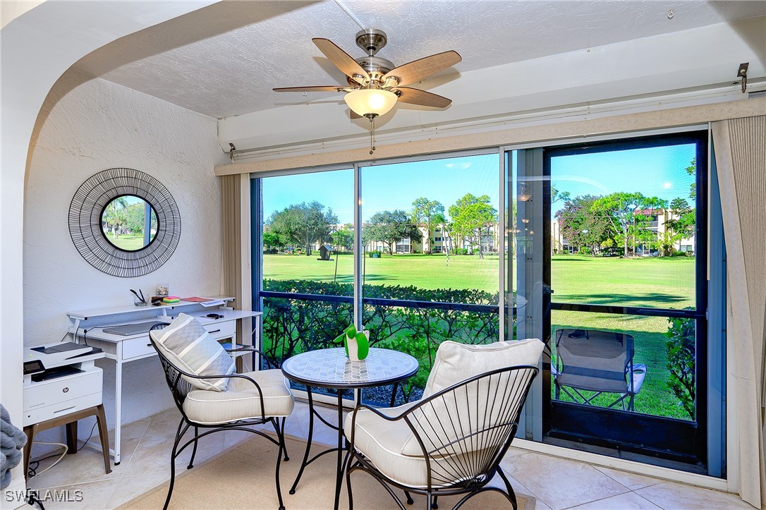 2 bed home in Naples
