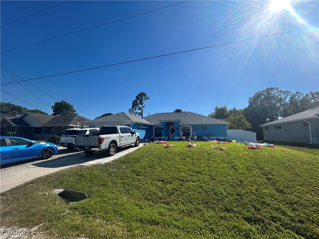 3 bed home in Lehigh Acres