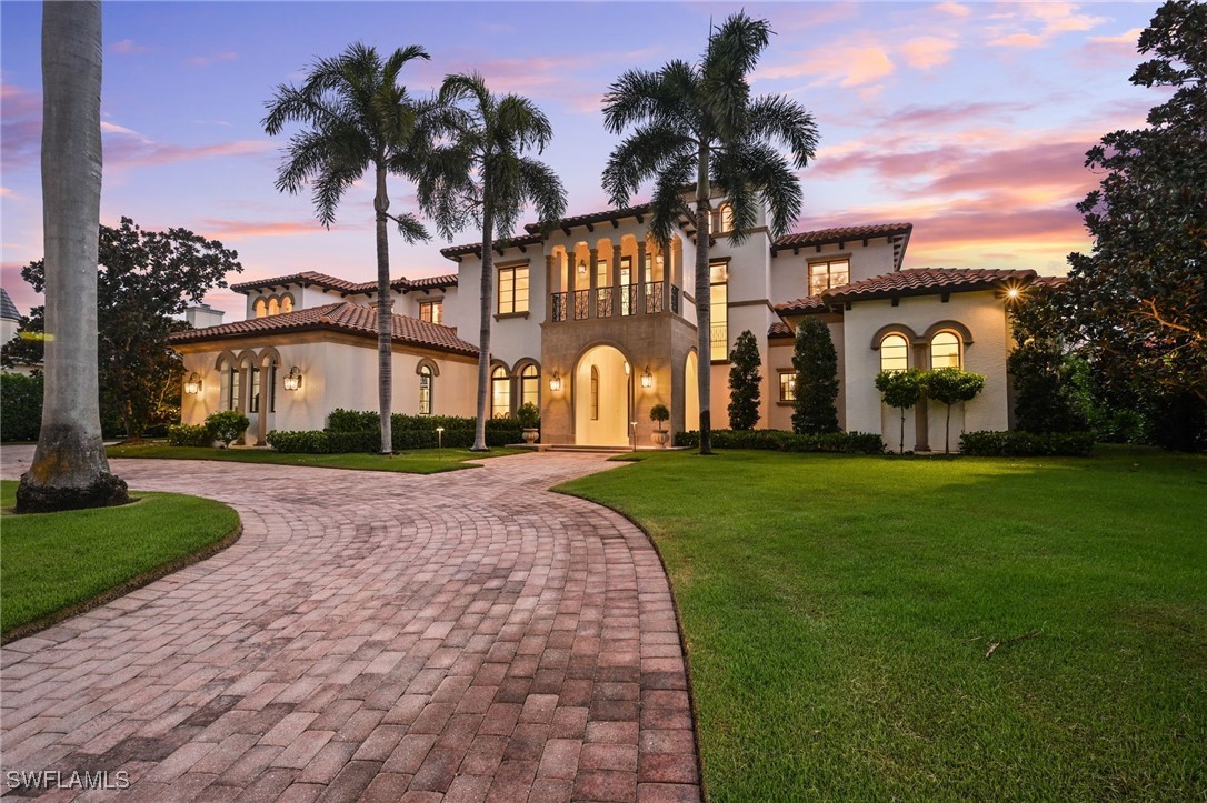 6 bed home in Naples