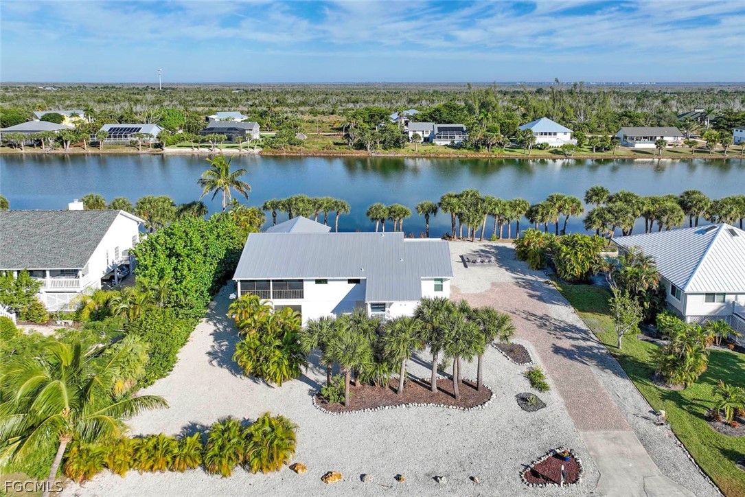 4 bed home in Sanibel