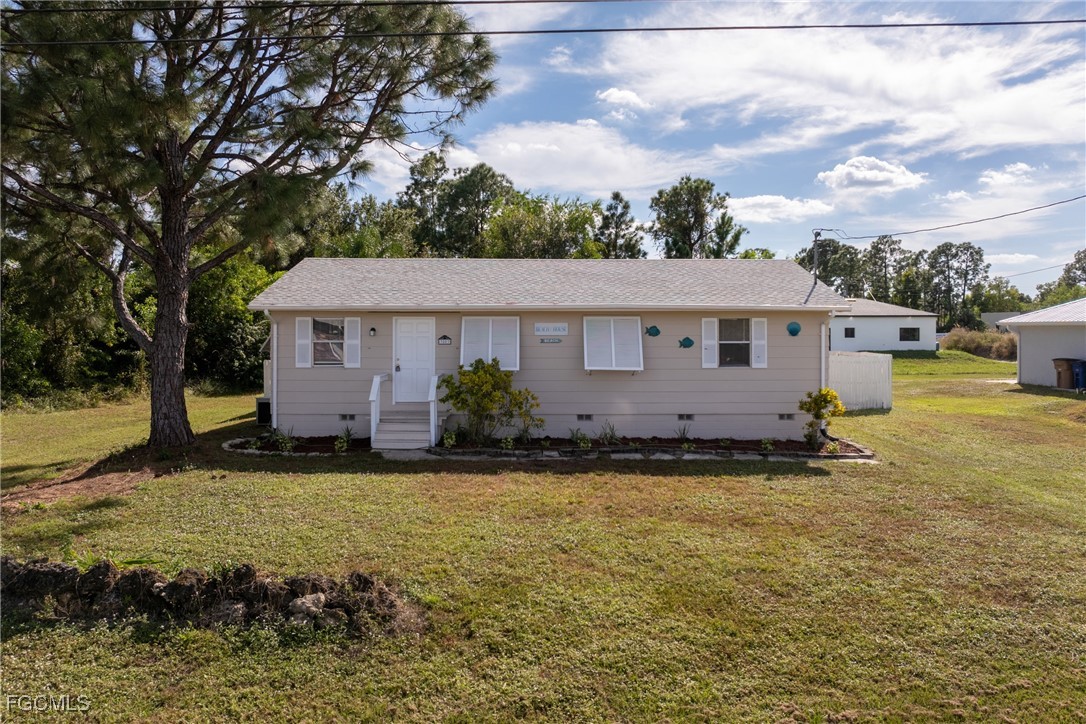 3 bed home in Lehigh Acres
