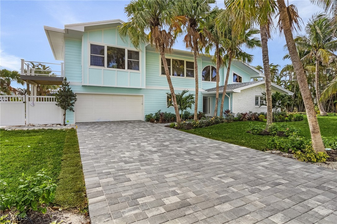 5 bed home in Sanibel