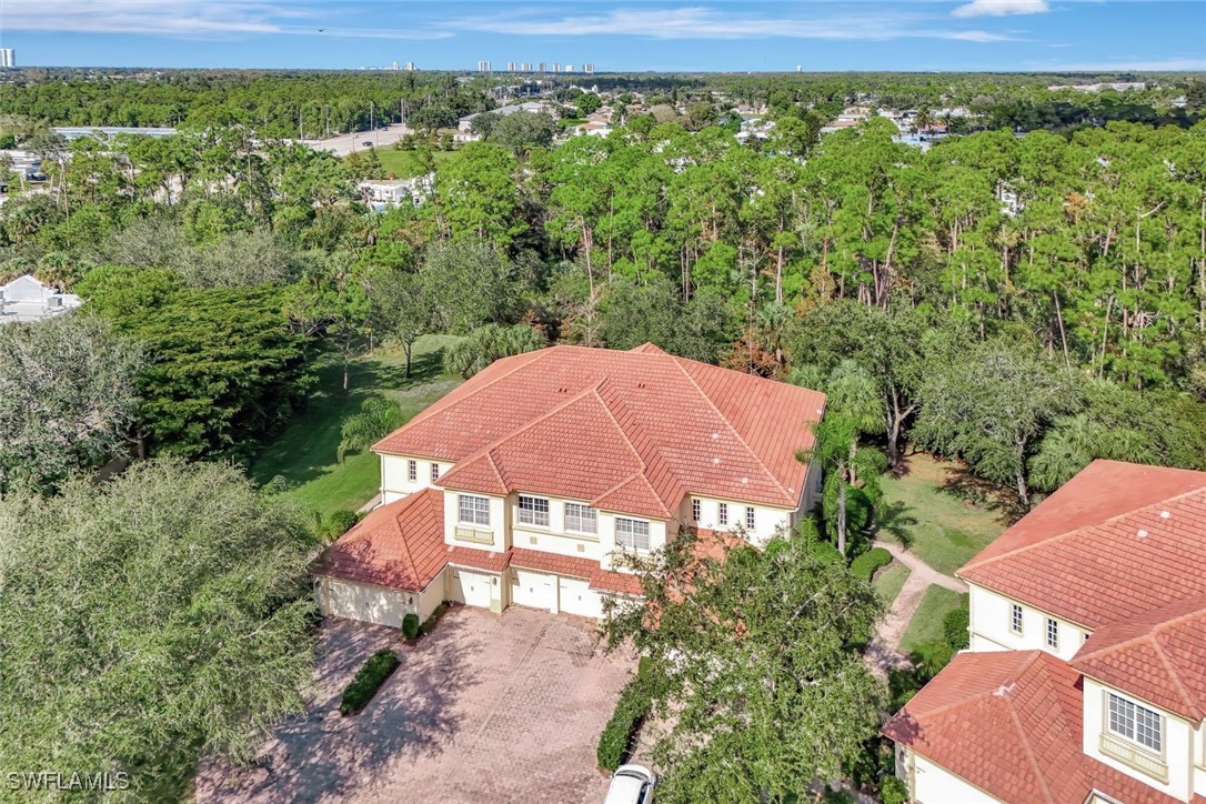 2 bed home in Bonita Springs