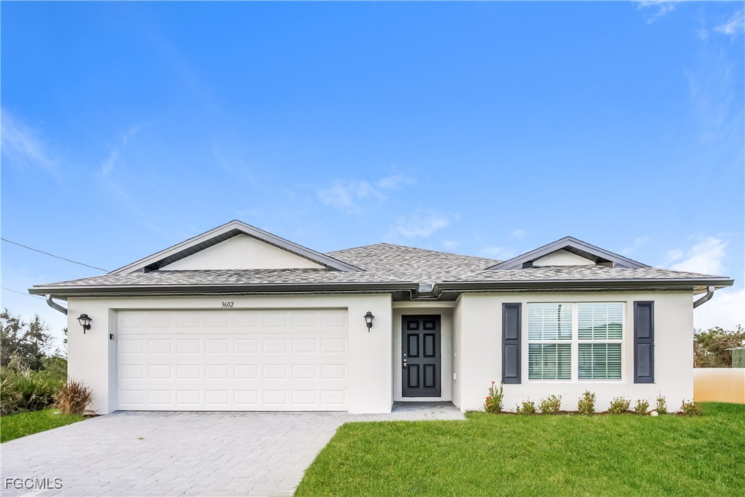 3 bed home in Lehigh Acres