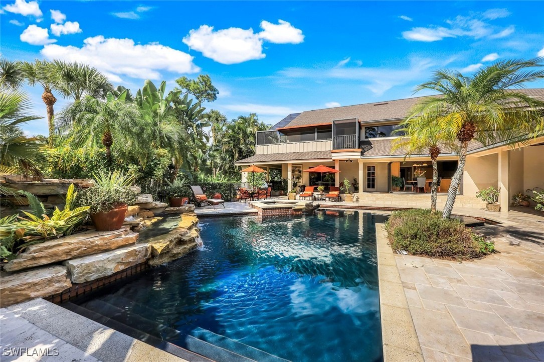 6 bed home in Fort Myers