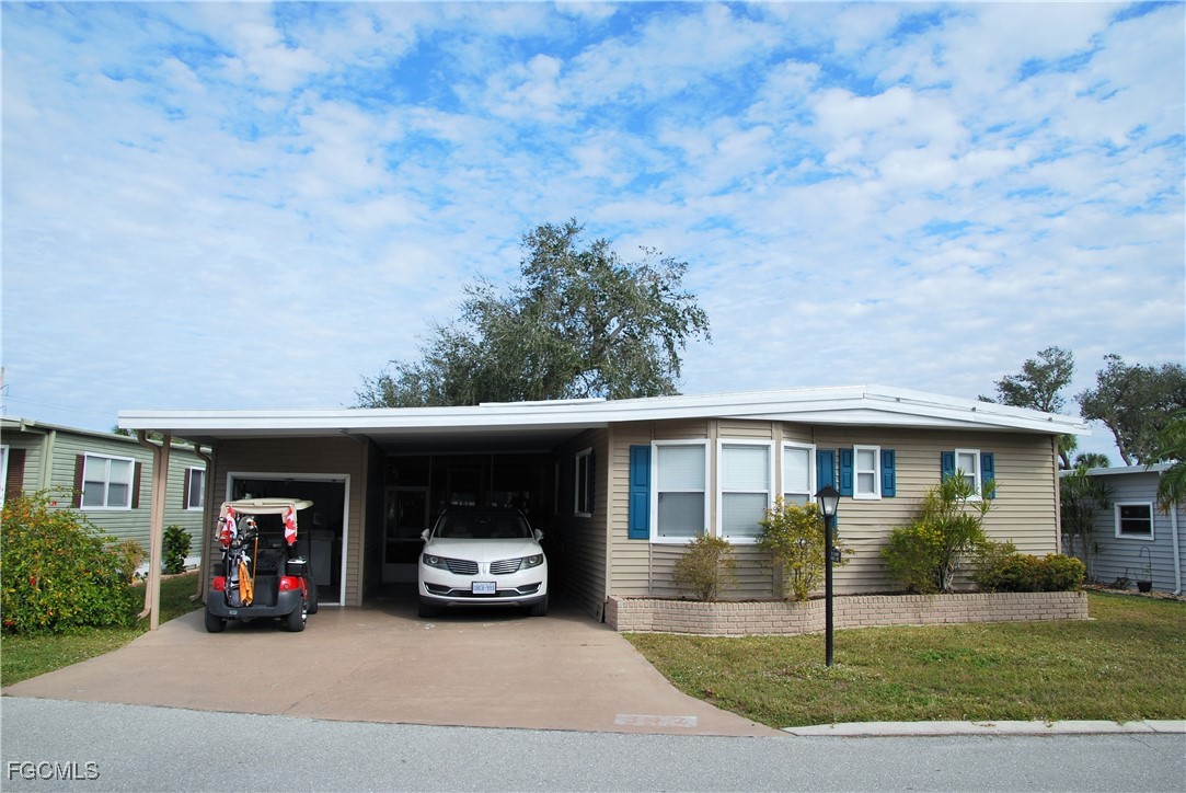 2 bed home in North Fort Myers