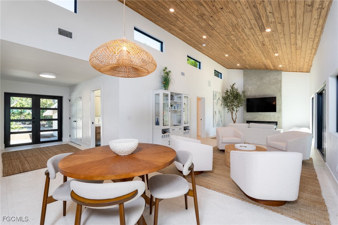 2 bed home in Sanibel