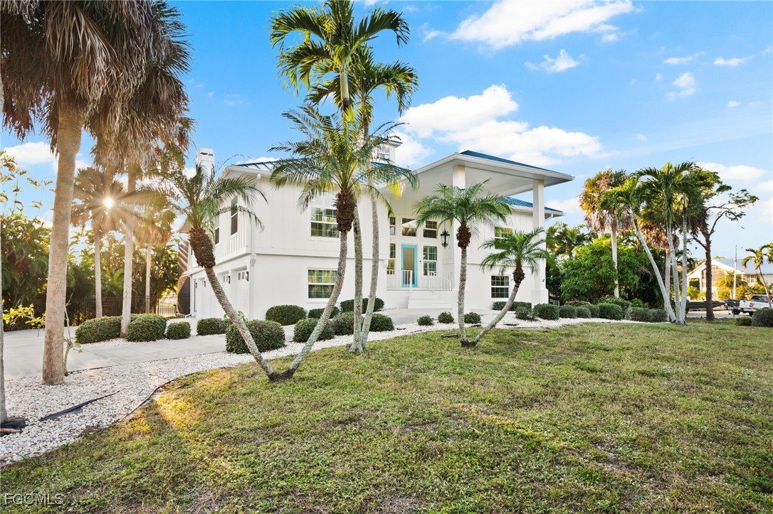 3 bed home in Bokeelia