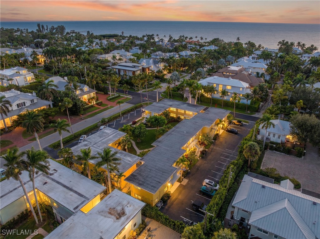 1 bed home in Naples