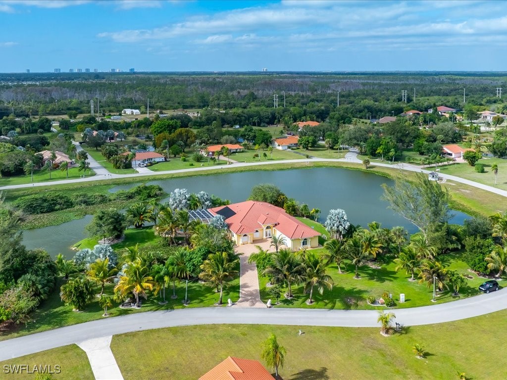 5 bed home in Bonita Springs