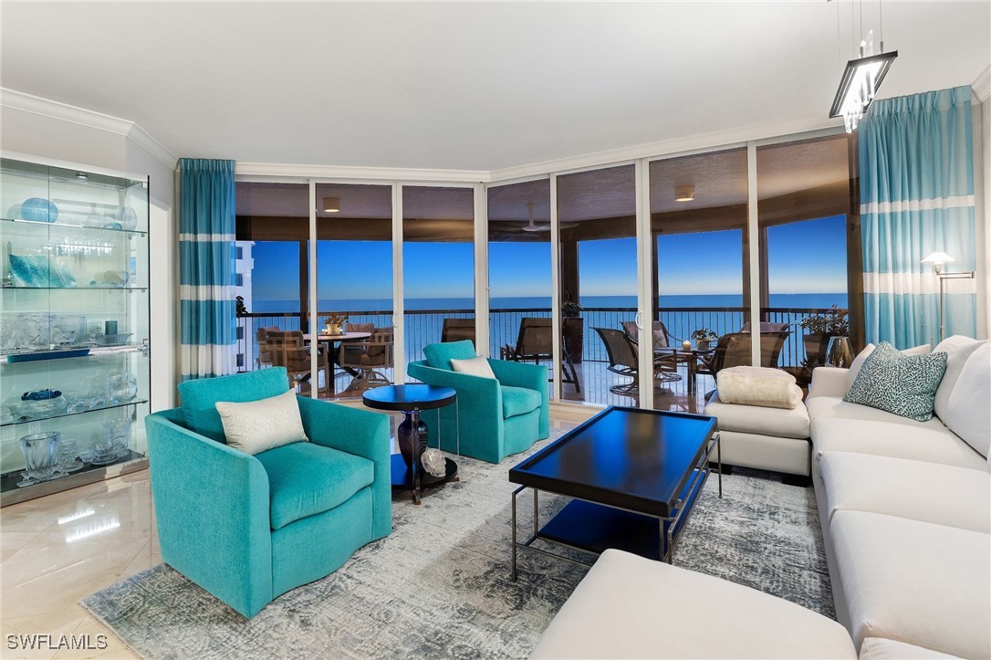 3 bed home in Naples
