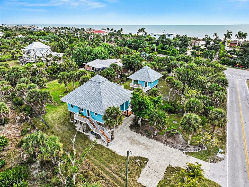 4 bed home in Sanibel
