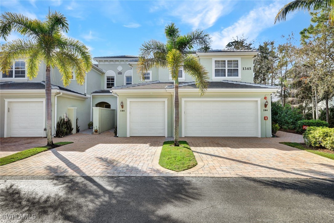 3 bed home in Naples