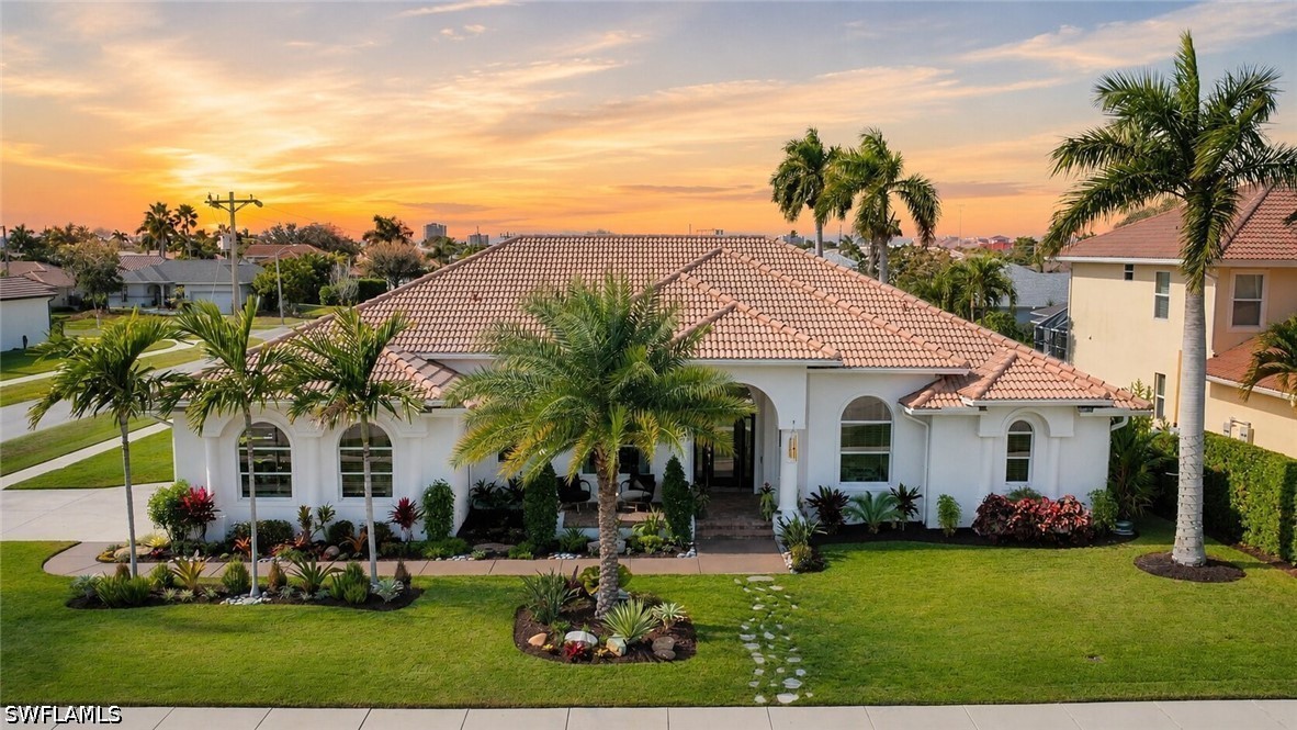 4 bed home in Marco Island