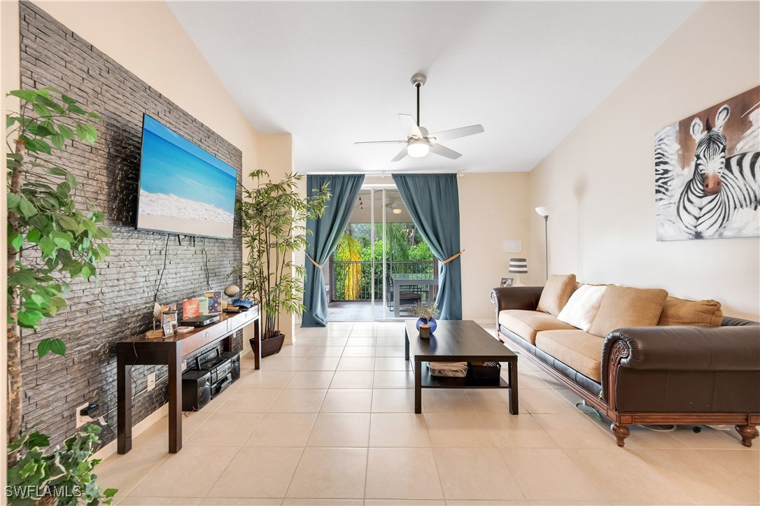 2 bed home in Naples