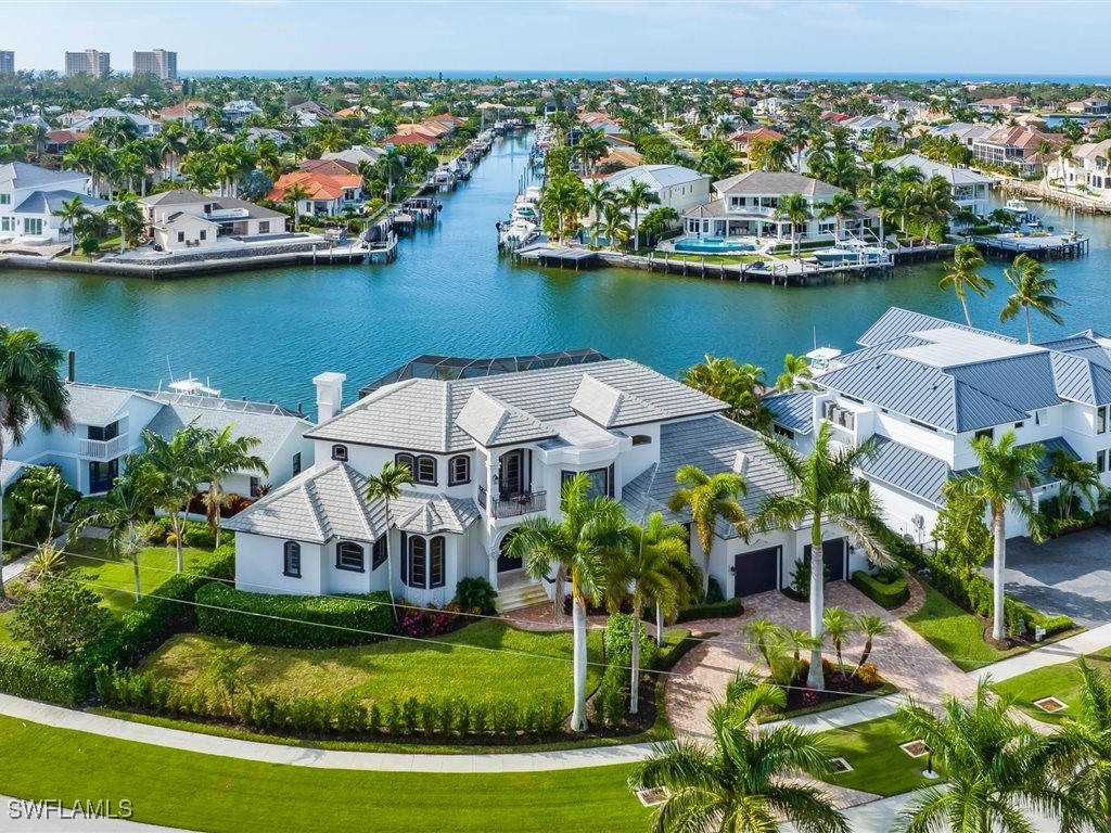 4 bed home in Marco Island