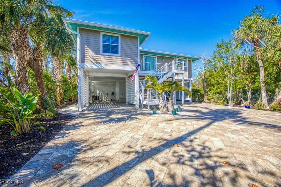 4 bed home in Sanibel