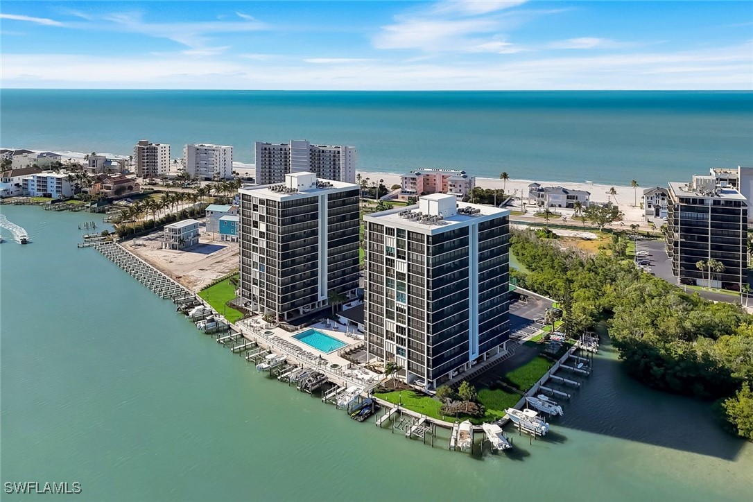 2 bed home in Bonita Springs