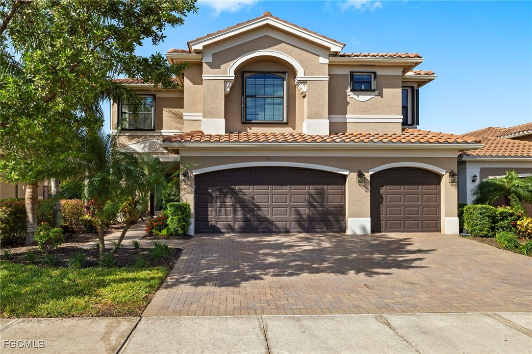 6 bed home in Fort Myers