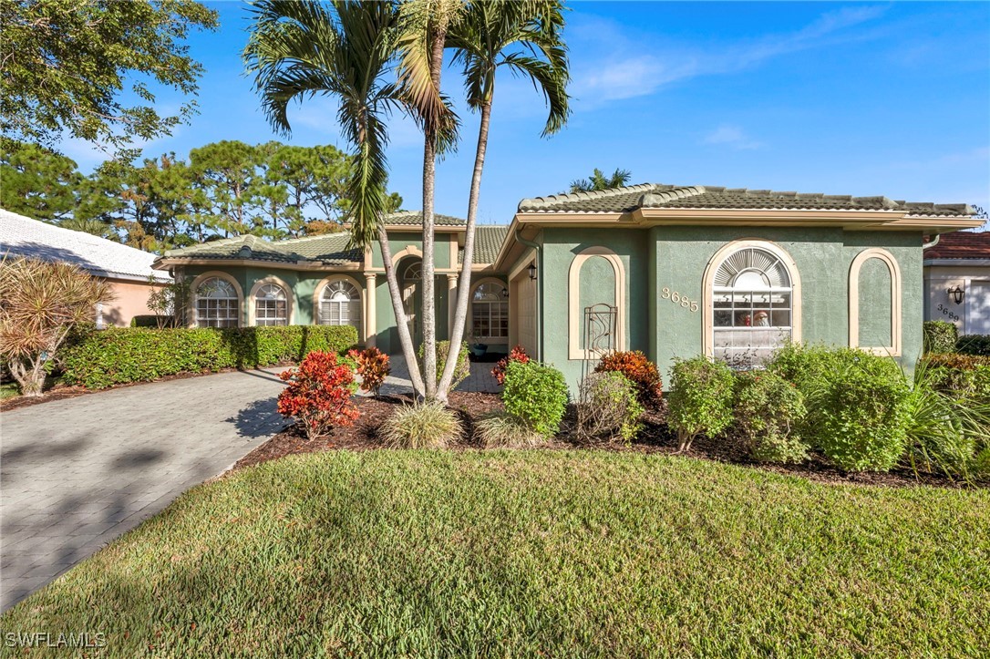 3 bed home in Naples