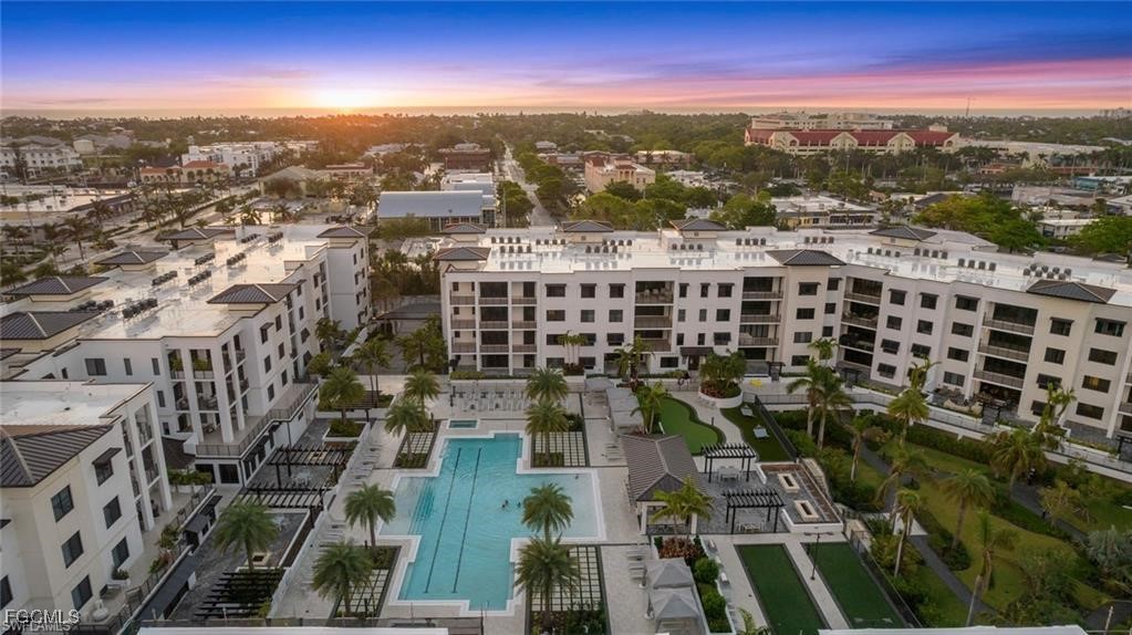 2 bed home in Naples