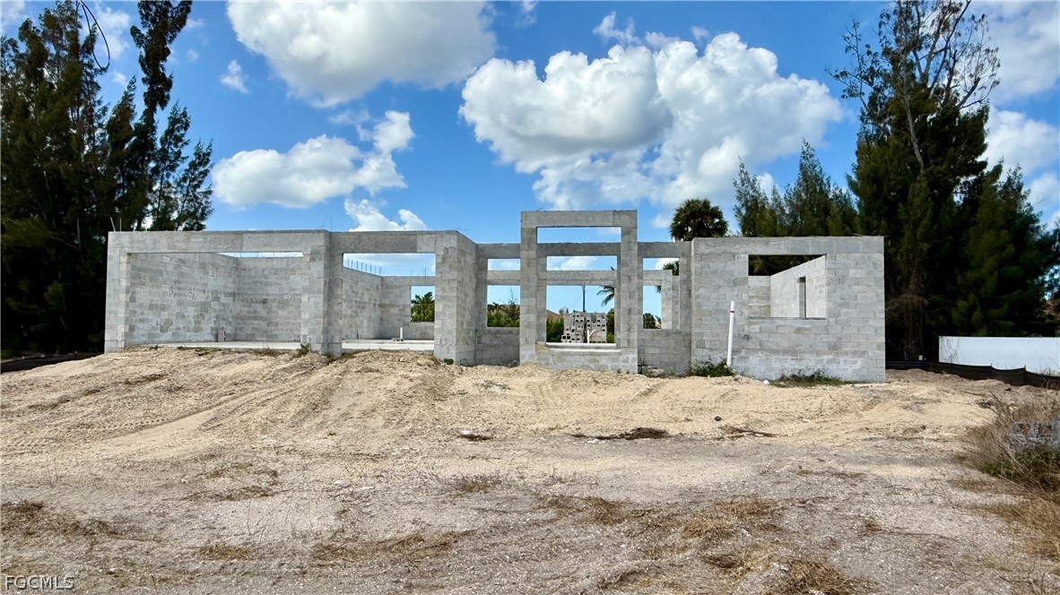 4 bed home in Cape Coral
