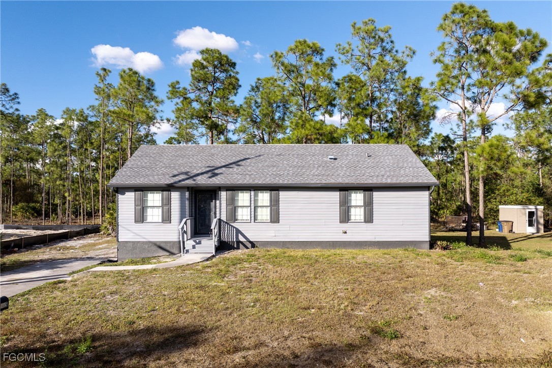 3 bed home in Lehigh Acres