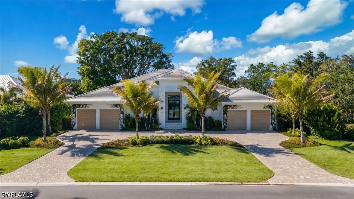 4 bed home in Naples