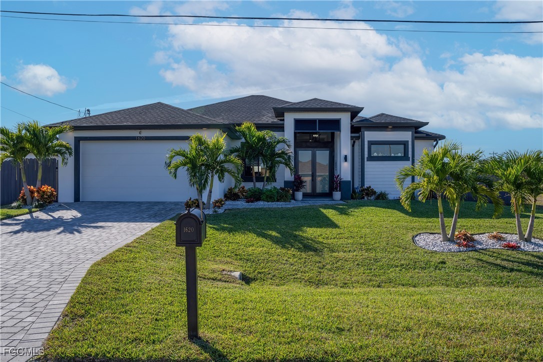 3 bed home in Cape Coral