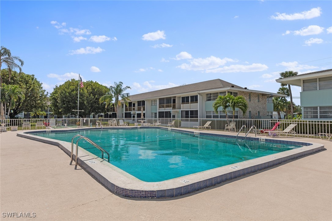 2 bed home in Cape Coral