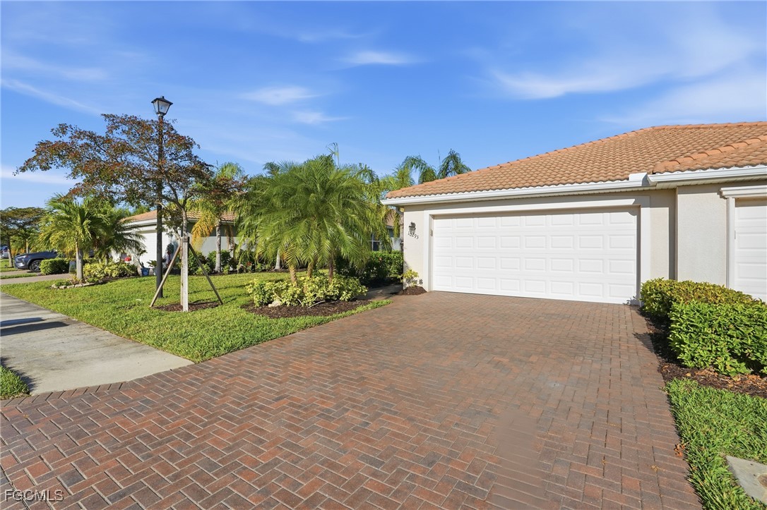 2 bed home in Fort Myers