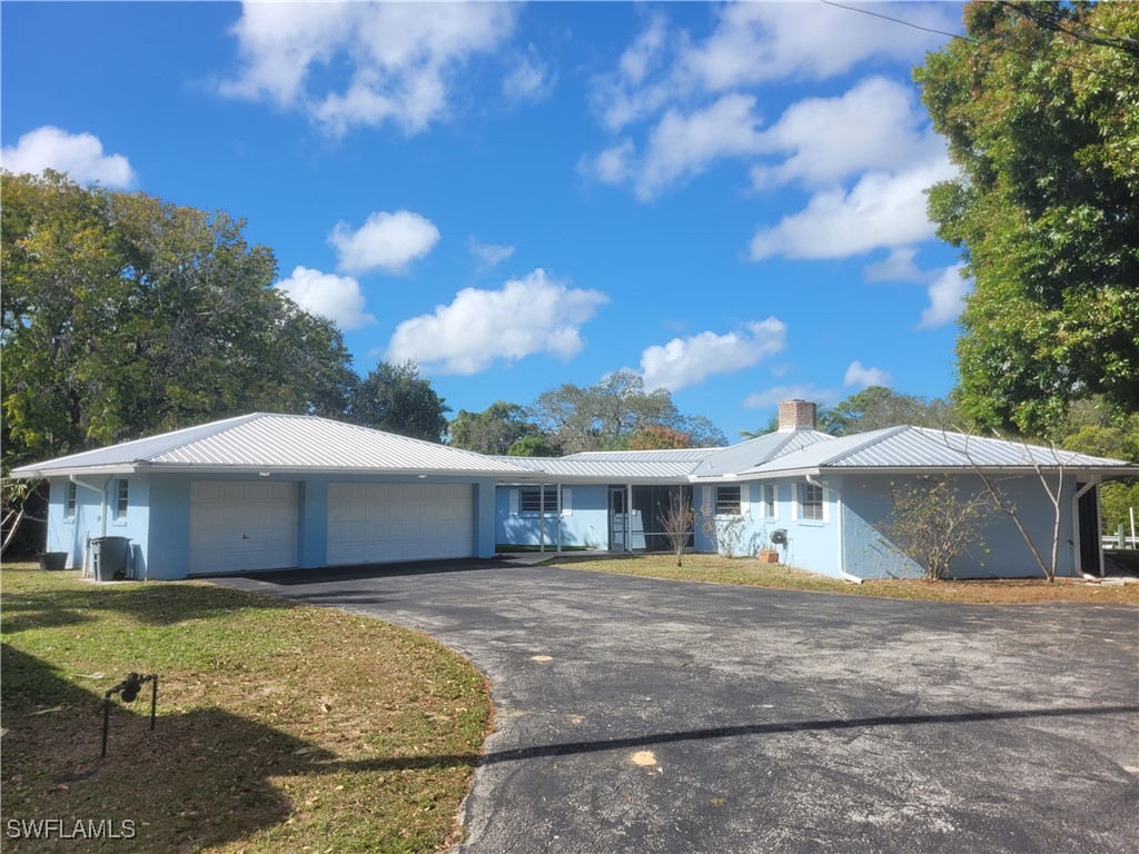 2 bed home in Bonita Springs