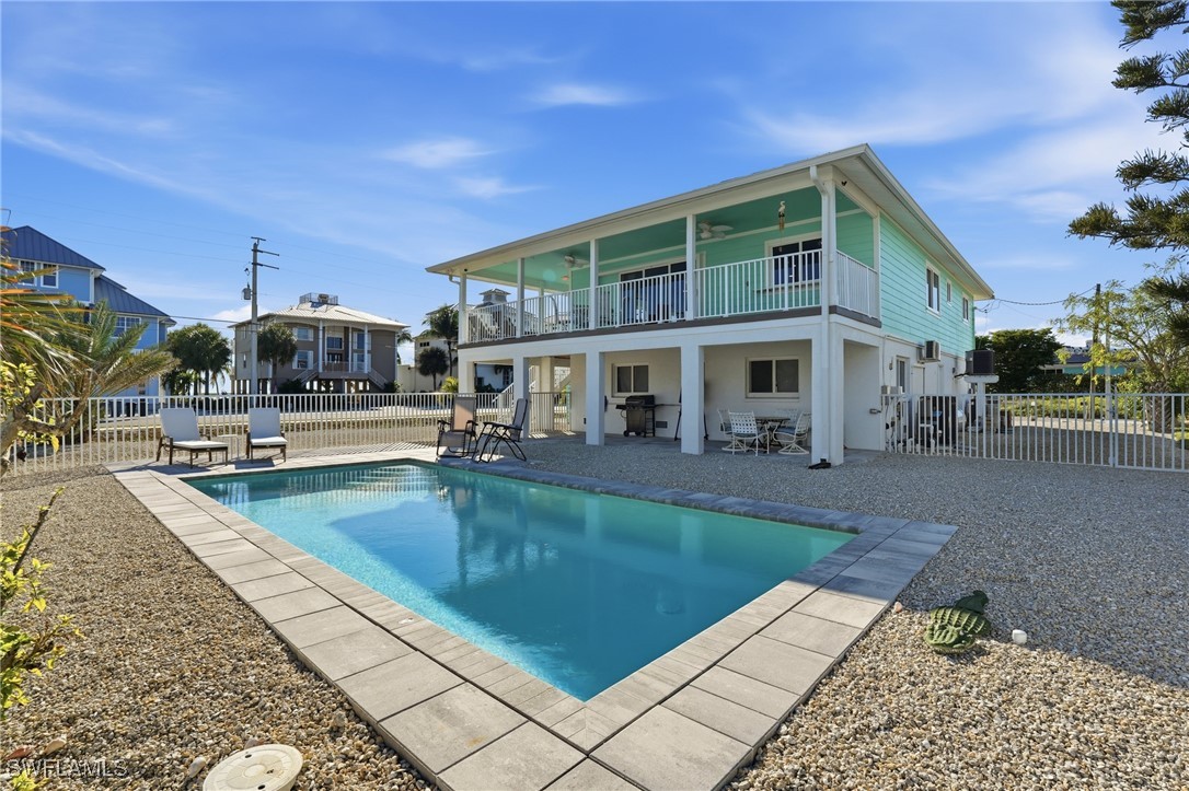 2 bed home in Fort Myers Beach