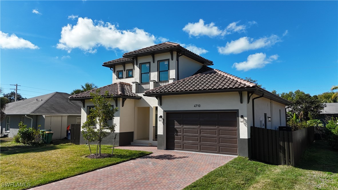 4 bed home in Naples