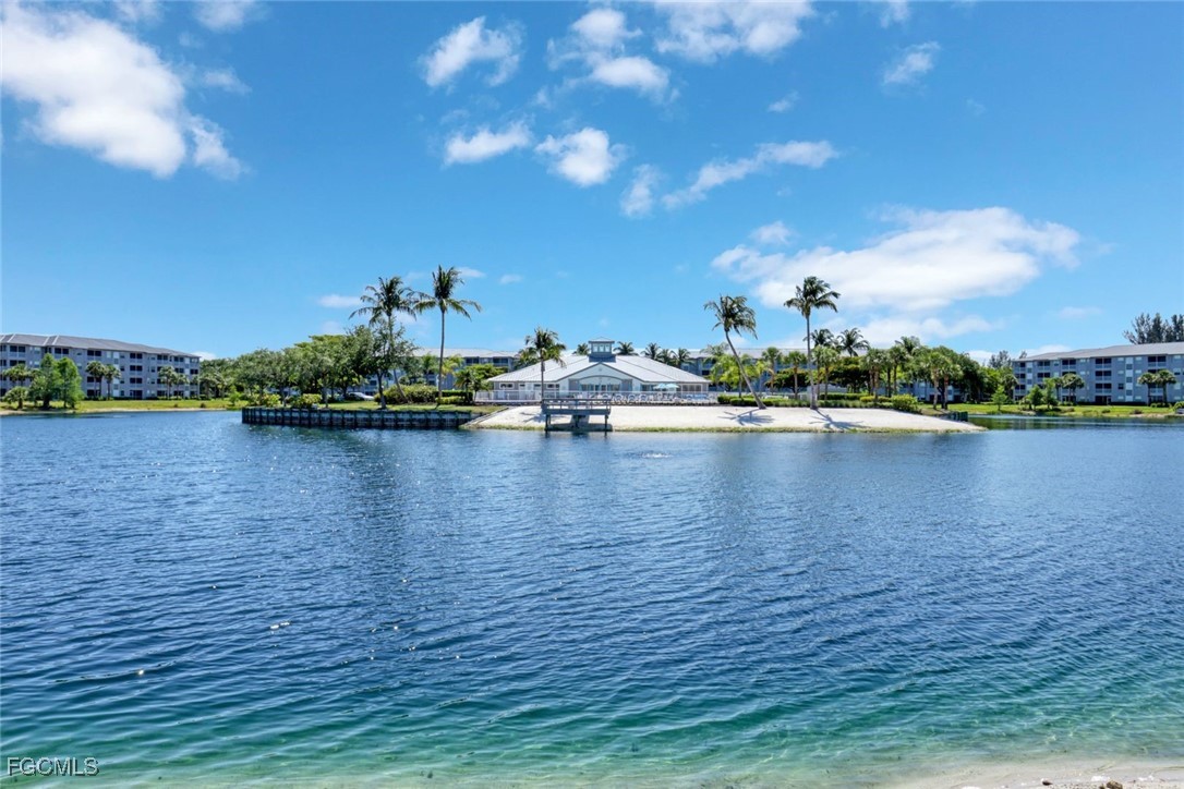 2 bed home in Fort Myers