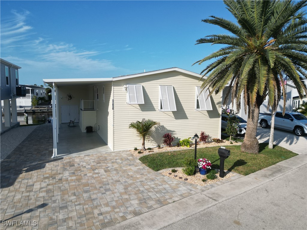2 bed home in Fort Myers Beach