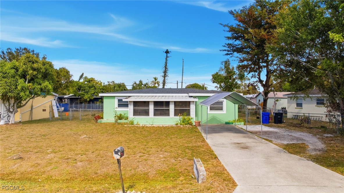 3 bed home in Fort Myers